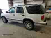 1996 Chevrolet Blazer z VIN 1GNDT13W7T2212358, wystawiony jako Copart lot #88707475 z przebiegiem 255 282 mil mil oraz Szkoda całkowita • Salvage title. Historia ofert i sprzedaży dostępna na DreamBid. Obrazek 2.