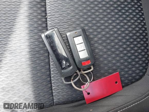 2018 Mitsubishi Outlander ES z VIN JA4AZ3A39JZ032862, wystawiony jako IAAI lot #42331272 z przebiegiem 59 187 mil mil oraz . Historia ofert i sprzedaży dostępna na DreamBid. Obrazek 11.