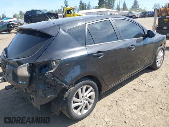 ✅ 2012 Mazda 3 i Grand Touring • VIN: JM1BL1M85C1631766 • Lot: 42157105. Wystawiony na IAAI z przebiegiem 122 629 mil. Bezpłatny archiwum sprzedaży aukcyjnych z USA i szczegółowy raport historii pojazdu na DreamBid. Zdjęcie 4.