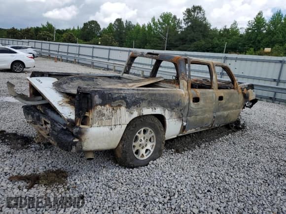 ✅ 2006 GMC Sierra 1500 SLE2 • VIN: 2GTEK13ZX61339264 • Lot: 55896245. Wystawiony na Copart z przebiegiem Nie podano. Bezpłatny archiwum sprzedaży aukcyjnych z USA i szczegółowy raport historii pojazdu na DreamBid. Zdjęcie 3.