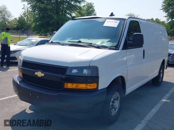 ✅ 2021 Chevrolet Express Cargo • VIN: 1GCWGAFP0M1181312 • Lot: 42419790. Listed on IAAI with 110,271 mi. Free auction sales archive from the USA and detailed vehicle history report at DreamBid. Image 2.