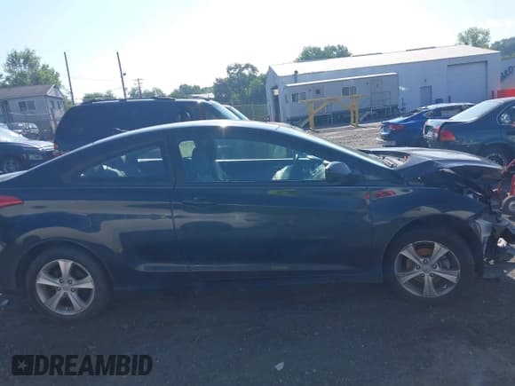 ✅ 2013 Hyundai Elantra SE • VIN: KMHDH6AE1DU020341 • Лот: 42753011. Опубликован ранее на IAAI с пробегом 123 415 миль. Бесплатный доступ к архиву аукционных продаж из США и подробный отчёт об истории автомобиля на DreamBid. Изображение 13.