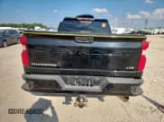 ✅ 2021 Chevrolet Silverado 2500HD LTZ • VIN: 1GC4YPEY0MF153434 • Lot: 81090355. Wystawiony na Copart z przebiegiem 200 219 mil. Bezpłatny archiwum sprzedaży aukcyjnych z USA i szczegółowy raport historii pojazdu na DreamBid. Zdjęcie 6.