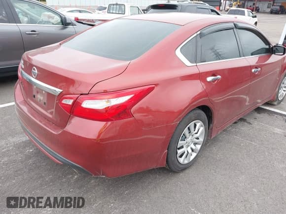 ✅ 2016 Nissan Altima SL • VIN: 1N4AL3AP6GC180768 • Lot: 43535432. Wystawiony na IAAI z przebiegiem 189 105 mil. Bezpłatny archiwum sprzedaży aukcyjnych z USA i szczegółowy raport historii pojazdu na DreamBid. Zdjęcie 4.