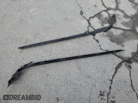 ✅ 2022 Lexus IS 350 F Sport • VIN: JTHGZ1B26N5058146 • Lot: 82127425. Wystawiony na Copart z przebiegiem 70 206 mil. Bezpłatny archiwum sprzedaży aukcyjnych z USA i szczegółowy raport historii pojazdu na DreamBid. Zdjęcie 12.