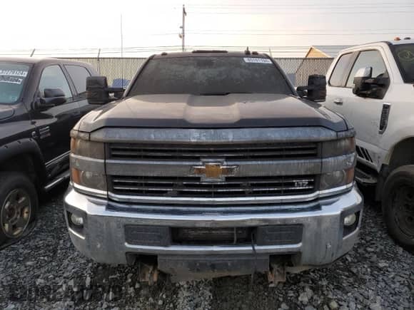 ✅ 2015 Chevrolet Silverado 3500HD LTZ • VIN: 1GC4K0E86FF666909 • Лот: 85741194. Размещён на Copart с пробегом Не указан миль. Получите бесплатный доступ к архиву аукционных продаж из США и посмотрите подробный отчёт об истории автомобиля на DreamBid. Изображение 5.