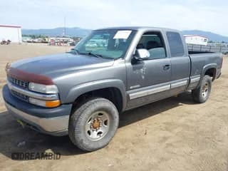 ✅ 2000 Chevrolet Silverado 2500 LS • VIN: 1GCGK29U7YE398008 • Lot: 42432596. Wystawiony na IAAI z przebiegiem 217 691 mil. Bezpłatny archiwum sprzedaży aukcyjnych z USA i szczegółowy raport historii pojazdu na DreamBid. Zdjęcie 2.