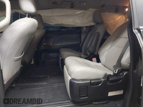 ✅ 2016 Toyota Sienna XLE • VIN: 5TDYK3DC2GS757749 • Лот: 42617318. Опубликован ранее на IAAI с пробегом 139 737 миль. Бесплатный доступ к архиву аукционных продаж из США и подробный отчёт об истории автомобиля на DreamBid. Изображение 8.