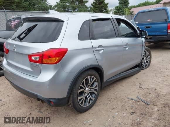 2017 Mitsubishi Outlander ES with VIN JA4AP3AU9HZ000745, listed as a IAAI auction lot 42696314 with Not provided miles and . Bid and sale history available at DreamBid. Image 4.