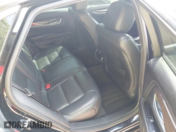 ✅ 2015 Cadillac XTS Luxury • VIN: 2G61N5S36F9125192 • Lot: 42673741. Wystawiony na IAAI z przebiegiem 122 614 mil. Bezpłatny archiwum sprzedaży aukcyjnych z USA i szczegółowy raport historii pojazdu na DreamBid. Zdjęcie 8.