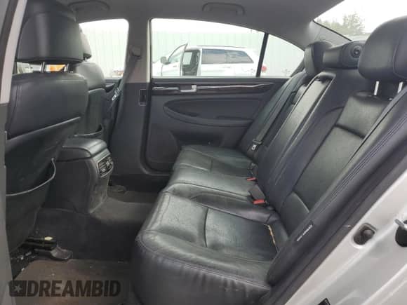 2012 Hyundai Genesis 3.8L z VIN KMHGC4DDXCU182468, wystawiony jako Copart lot #76487234 z przebiegiem 173 370 mil mil oraz Czysty tytuł • Clean title. Historia ofert i sprzedaży dostępna na DreamBid. Obrazek 10.