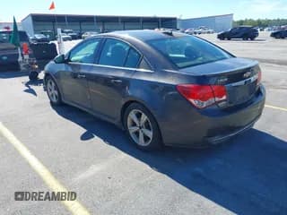 ✅ 2015 Chevrolet Cruze LT • VIN: 1G1PE5SB1F7124914 • Lot: 43482609. Wystawiony na IAAI z przebiegiem 188 409 mil. Bezpłatny archiwum sprzedaży aukcyjnych z USA i szczegółowy raport historii pojazdu na DreamBid. Zdjęcie 3.