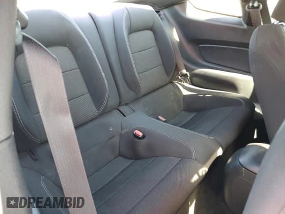 ✅ 2016 Ford Mustang V6 • VIN: 1FA6P8AM4G5323640 • Lot: 82383575. Listed on Copart with 152,788 mi. Free auction sales archive from the USA and detailed vehicle history report at DreamBid. Image 10.