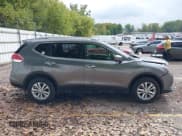 ✅ 2016 Nissan Rogue S • VIN: JN8AT2MV2GW152564 • Lot: 43299764. Wystawiony na IAAI z przebiegiem 147 386 mil. Bezpłatny archiwum sprzedaży aukcyjnych z USA i szczegółowy raport historii pojazdu na DreamBid. Zdjęcie 13.