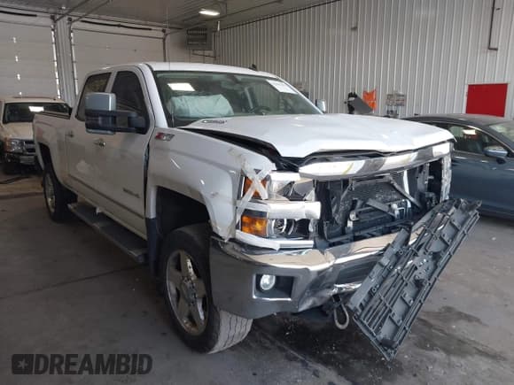 ✅ 2015 Chevrolet Silverado 2500HD LT • VIN: 1GC1KVE83FF119760 • Lot: 42693479. Listed on IAAI with 329,481 mi. Free auction sales archive from the USA and detailed vehicle history report at DreamBid. Image 6.