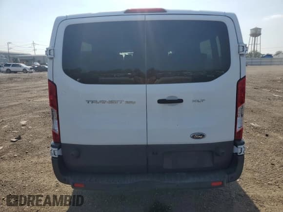 ✅ 2015 Ford Transit XL • VIN: 1FBZX2ZM4FKA26302 • Lot: 65333335. Wystawiony na Copart z przebiegiem 118 381 mil. Bezpłatny archiwum sprzedaży aukcyjnych z USA i szczegółowy raport historii pojazdu na DreamBid. Zdjęcie 6.