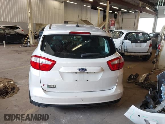 ✅ 2016 Ford C-Max SEL • VIN: 1FADP5CU2GL110832 • Lot: 41764729. Wystawiony na IAAI z przebiegiem 119 724 mil. Bezpłatny archiwum sprzedaży aukcyjnych z USA i szczegółowy raport historii pojazdu na DreamBid. Zdjęcie 17.
