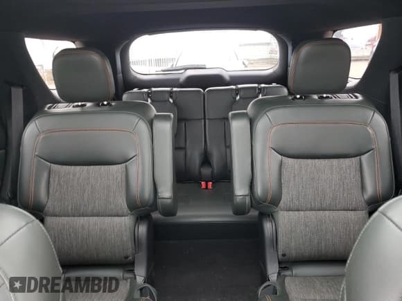 ✅ 2022 Ford Explorer Timberline • VIN: 1FMSK8JH8NGB02968 • Lot: 90069485. Wystawiony na Copart z przebiegiem 63 775 mil. Bezpłatny archiwum sprzedaży aukcyjnych z USA i szczegółowy raport historii pojazdu na DreamBid. Zdjęcie 10.