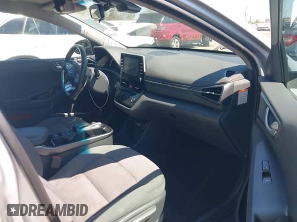 2020 Hyundai Ioniq SE z VIN KMHC75LJ7LU072431, wystawiony jako IAAI lot #42873942 z przebiegiem 34 941 mil mil oraz . Historia ofert i sprzedaży dostępna na DreamBid. Obrazek 5.