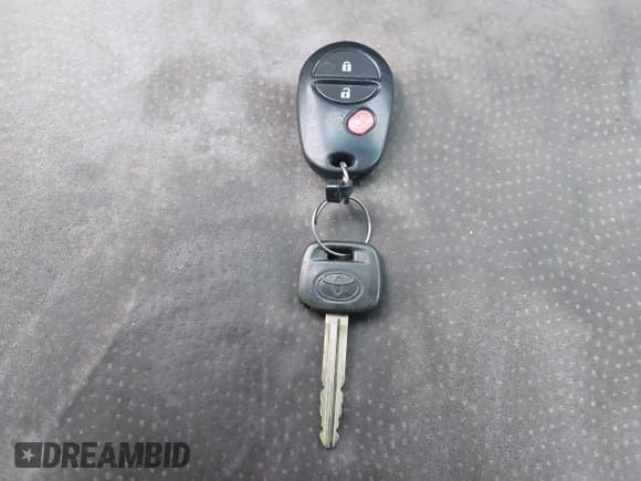 ✅ 2013 Toyota Highlander • VIN: 5TDZK3EH5DS101846 • Лот: 43563350. Опубликован ранее на IAAI с пробегом 313 732 миль. Бесплатный доступ к архиву аукционных продаж из США и подробный отчёт об истории автомобиля на DreamBid. Изображение 11.