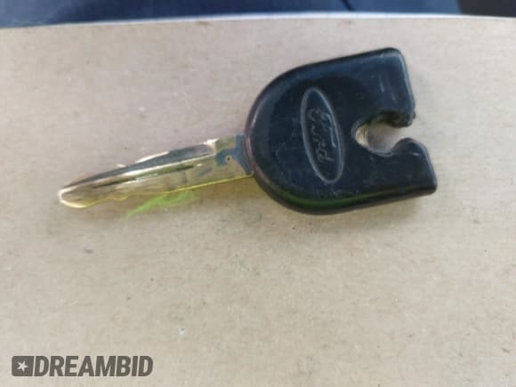 ✅ 2011 Ford F-150 XL • VIN: 1FTNF1CF6BKD60911 • Lot: 41896165. Listed on IAAI with 233,742 mi. Free auction sales archive from the USA and detailed vehicle history report at DreamBid. Image 11.