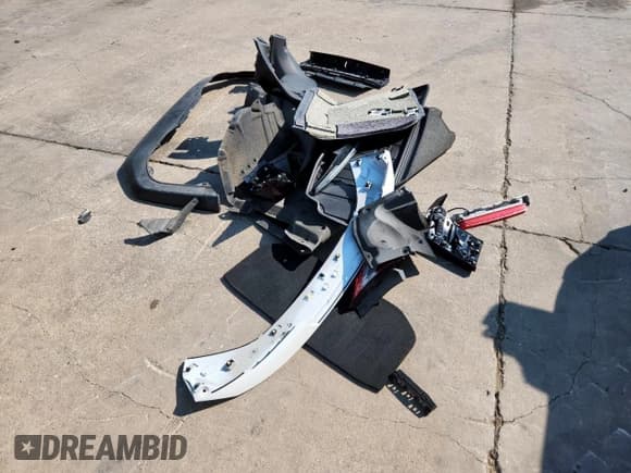 ✅ 2018 Honda Clarity Touring • VIN: JHMZC5F34JC012468 • Lot: 80092665. Wystawiony na Copart z przebiegiem 24 019 mil. Bezpłatny archiwum sprzedaży aukcyjnych z USA i szczegółowy raport historii pojazdu na DreamBid. Zdjęcie 12.