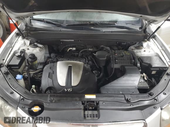 ✅ 2011 Hyundai Santa Fe Limited • VIN: 5XYZHDAG2BG016457 • Lot: 86369724. Listed on Copart with 125,852 mi. Free auction sales archive from the USA and detailed vehicle history report at DreamBid. Image 12.