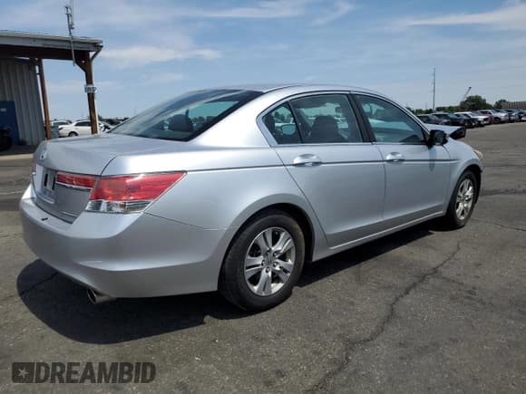 ✅ 2011 Honda Accord SE • VIN: 1HGCP2F68BA018373 • Lot: 69146555. Listed on Copart with 170,964 mi. Free auction sales archive from the USA and detailed vehicle history report at DreamBid. Image 3.