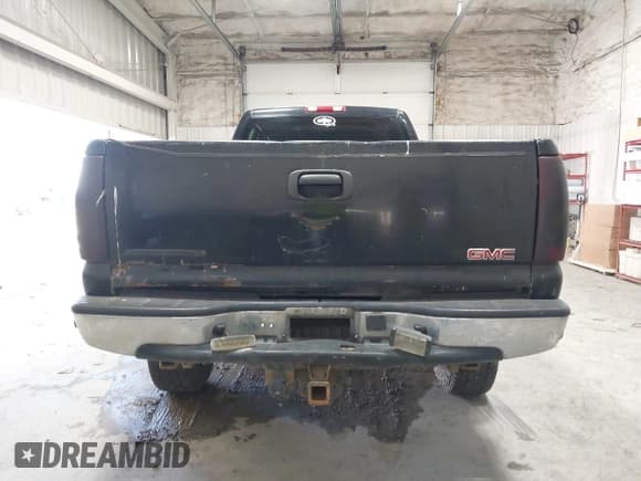 ✅ 2002 GMC Sierra 2500HD SLE • VIN: 1GTHK23152F167693 • Lot: 43241499. Listed on IAAI with Not provided. Free auction sales archive from the USA and detailed vehicle history report at DreamBid. Image 15.