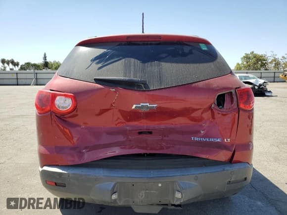 ✅ 2012 Chevrolet Traverse 1LT • VIN: 1GNKRGED6CJ381555 • Lot: 70817494. Wystawiony na Copart z przebiegiem 130 054 mil. Bezpłatny archiwum sprzedaży aukcyjnych z USA i szczegółowy raport historii pojazdu na DreamBid. Zdjęcie 6.