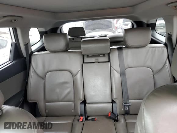 ✅ 2016 Hyundai Santa Fe Limited • VIN: KM8SR4HF2GU133484 • Лот: 58156335. Опубликован ранее на Copart с пробегом 120 428 миль. Бесплатный доступ к архиву аукционных продаж из США и подробный отчёт об истории автомобиля на DreamBid. Изображение 10.