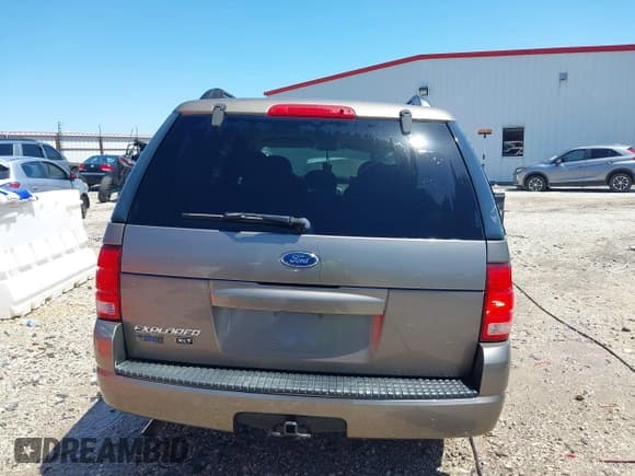 ✅ 2004 Ford Explorer XLT • VIN: 1FMZU73EX4UC06304 • Lot: 42060816. Wystawiony na IAAI z przebiegiem Nie podano. Bezpłatny archiwum sprzedaży aukcyjnych z USA i szczegółowy raport historii pojazdu na DreamBid. Zdjęcie 15.