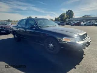 ✅ 2007 Ford Police Interceptor • VIN: 2FAFP71W07X138219 • Lot: 92357565. Wystawiony na Copart z przebiegiem 132 073 mil. Bezpłatny archiwum sprzedaży aukcyjnych z USA i szczegółowy raport historii pojazdu na DreamBid. Zdjęcie 4.