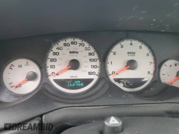 2005 Dodge Neon SXT with VIN 1B3ES56C05D279319, listed as a Copart auction lot 49313635 with 152,750 mi miles and Salvage title. Bid and sale history available at DreamBid. Image 9.