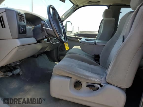 ✅ 2004 Ford F-250 XL • VIN: 1FTNX20L64EB19073 • Lot: 57533145. Listed on Copart with 287,118 mi. Free auction sales archive from the USA and detailed vehicle history report at DreamBid. Image 7.