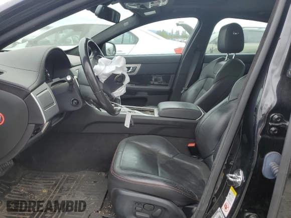 ✅ 2015 Jaguar XF Portfolio • VIN: SAJWA0F73F8U54248 • Lot: 61001505. Wystawiony na Copart z przebiegiem 106 542 mil. Bezpłatny archiwum sprzedaży aukcyjnych z USA i szczegółowy raport historii pojazdu na DreamBid. Zdjęcie 7.