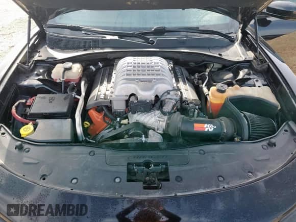 2015 Dodge Charger SRT Hellcat z VIN 2C3CDXL92FH816222, wystawiony jako Copart lot #61643615 z przebiegiem 110 998 mil mil oraz Szkoda całkowita • Salvage title. Historia ofert i sprzedaży dostępna na DreamBid. Obrazek 11.