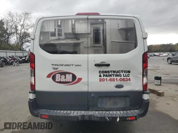 ✅ 2019 Ford Transit • VIN: 1FTYR1YM6KKA84628 • Lot: 89522665. Listed on Copart with 230,687 mi. Free auction sales archive from the USA and detailed vehicle history report at DreamBid. Image 6.