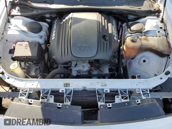 ✅ 2015 Dodge Challenger R/T Plus • VIN: 2C3CDZBT0FH714510 • Lot: 39559444. Wystawiony na Copart z przebiegiem 101 772 mil. Bezpłatny archiwum sprzedaży aukcyjnych z USA i szczegółowy raport historii pojazdu na DreamBid. Zdjęcie 11.