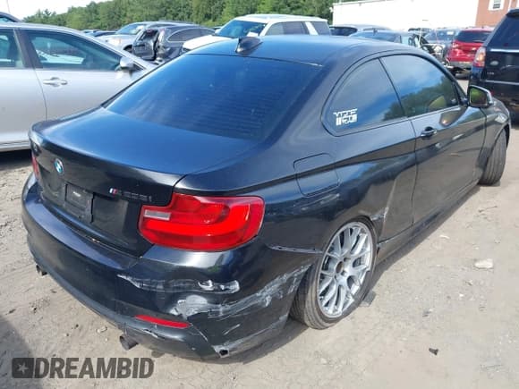 ✅ 2016 BMW 2 Series M235i • VIN: WBA1J7C53GV359418 • Лот: 42961196. Опубликован ранее на IAAI с пробегом 78 773 миль. Бесплатный доступ к архиву аукционных продаж из США и подробный отчёт об истории автомобиля на DreamBid. Изображение 4.