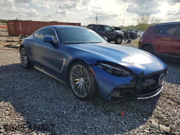 ✅ 2024 Mercedes-Benz AMG GT 55 • VIN: W1KRJ8AB5RF001034 • Lot: 83800975. Wystawiony na Copart z przebiegiem 9 583 mil. Bezpłatny archiwum sprzedaży aukcyjnych z USA i szczegółowy raport historii pojazdu na DreamBid. Zdjęcie 4.