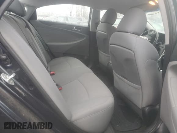 ✅ 2013 Hyundai Sonata GLS • VIN: 5NPEB4AC1DH765193 • Лот: 90359105. Опубликован ранее на Copart с пробегом 136 590 миль. Бесплатный доступ к архиву аукционных продаж из США и подробный отчёт об истории автомобиля на DreamBid. Изображение 10.