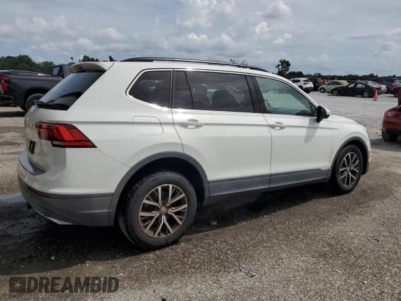 ✅ 2019 Volkswagen Tiguan SE • VIN: 3VV3B7AX2KM147840 • Lot: 71412155. Wystawiony na Copart z przebiegiem 116 972 mil. Bezpłatny archiwum sprzedaży aukcyjnych z USA i szczegółowy raport historii pojazdu na DreamBid. Zdjęcie 3.