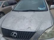 ✅ 2007 Lexus RX 350 • VIN: JTJGK31U270006689 • Lot: 41638323. Wystawiony na IAAI z przebiegiem 210 381 mil. Bezpłatny archiwum sprzedaży aukcyjnych z USA i szczegółowy raport historii pojazdu na DreamBid. Zdjęcie 6.