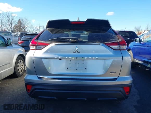 ✅ 2022 Mitsubishi Eclipse Cross LE • VIN: JA4ATVAA1NZ054677 • Лот: 43704732. Опубликован ранее на IAAI с пробегом 57 848 миль. Бесплатный доступ к архиву аукционных продаж из США и подробный отчёт об истории автомобиля на DreamBid. Изображение 16.