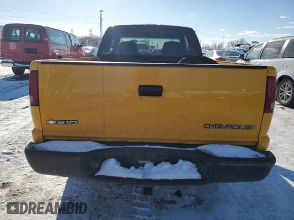 ✅ 2002 Chevrolet S-10 LS • VIN: 1GCDT19WX28158890 • Лот: 45664955. Опубликован ранее на Copart с пробегом 133 634 миль. Бесплатный доступ к архиву аукционных продаж из США и подробный отчёт об истории автомобиля на DreamBid. Изображение 6.