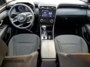 ✅ 2022 Hyundai Tucson SE • VIN: 5NMJACAEXNH060324 • Lot: 71691375. Wystawiony na Copart z przebiegiem 19 765 mil. Bezpłatny archiwum sprzedaży aukcyjnych z USA i szczegółowy raport historii pojazdu na DreamBid. Zdjęcie 8.