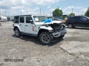 ✅ 2020 Jeep Wrangler Unlimited Sahara • VIN: 1C4HJXEN3LW259581 • Lot: 42556495. Wystawiony na IAAI z przebiegiem 99 582 mil. Bezpłatny archiwum sprzedaży aukcyjnych z USA i szczegółowy raport historii pojazdu na DreamBid. Zdjęcie 1.