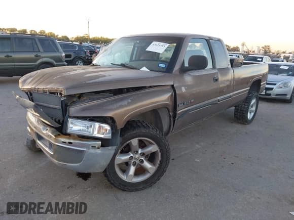 ✅ 2001 Dodge 1500 • VIN: 3B7HC13Z81G210076 • Lot: 43629785. Listed on IAAI with 281,837 mi. Free auction sales archive from the USA and detailed vehicle history report at DreamBid. Image 17.