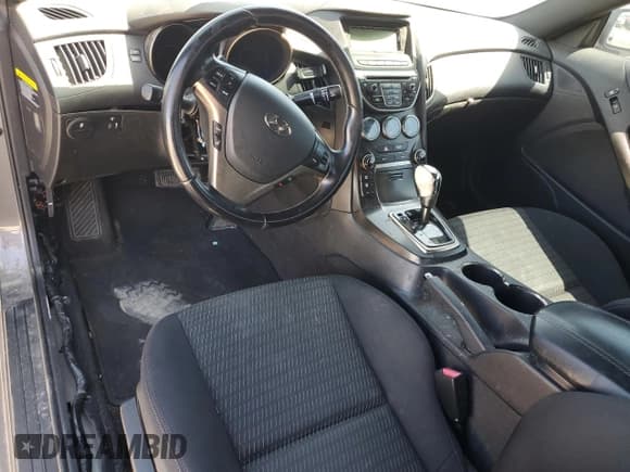 ✅ 2013 Hyundai Genesis Coupe Premium • VIN: KMHHT6KD6DU092948 • Lot: 53018515. Wystawiony na Copart z przebiegiem Nie podano. Bezpłatny archiwum sprzedaży aukcyjnych z USA i szczegółowy raport historii pojazdu na DreamBid. Zdjęcie 8.